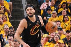 克里夫兰骑士迎法国杯关键赛；关键时刻刷新队史纪录；底气十足；更衣室氛围转暖的简单介绍开云集团