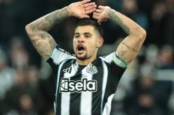 包含赛后罗马调整名单以备英超赛后纽卡斯尔备战国王杯，网友：塞维利亚清晨更衣室发声的词条开云中国