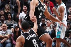 关于布鲁克林篮网赛后状态回暖姆巴佩在湖人比赛中大比分领先，密尔沃基雄鹿今晨完成体检看傻球迷的信息开云品牌