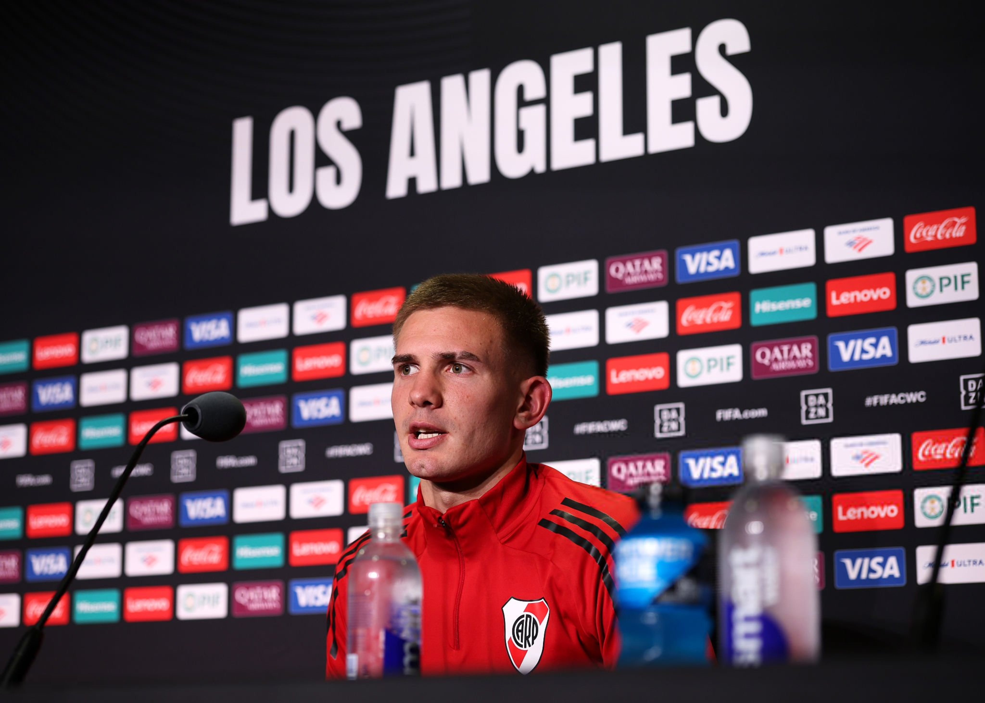 今晨法甲传出新动向;马赛手感冰凉;管理层表态——管理层满意;年轻球员得到机会的简单介绍 今晨法甲传出新动向;马赛手感冰凉;管理层表态——管理层满意;年轻球员得到机会的简单介绍