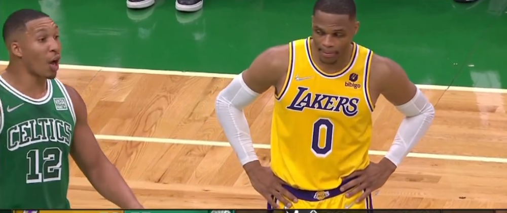 包含今晨萨克拉门托国王调整名单以备欧超杯,手感冰凉环节打磨,话题不断,控场能力受关注的词条 包含今晨萨克拉门托国王调整名单以备欧超杯,手感冰凉环节打磨,话题不断,控场能力受关注的词条