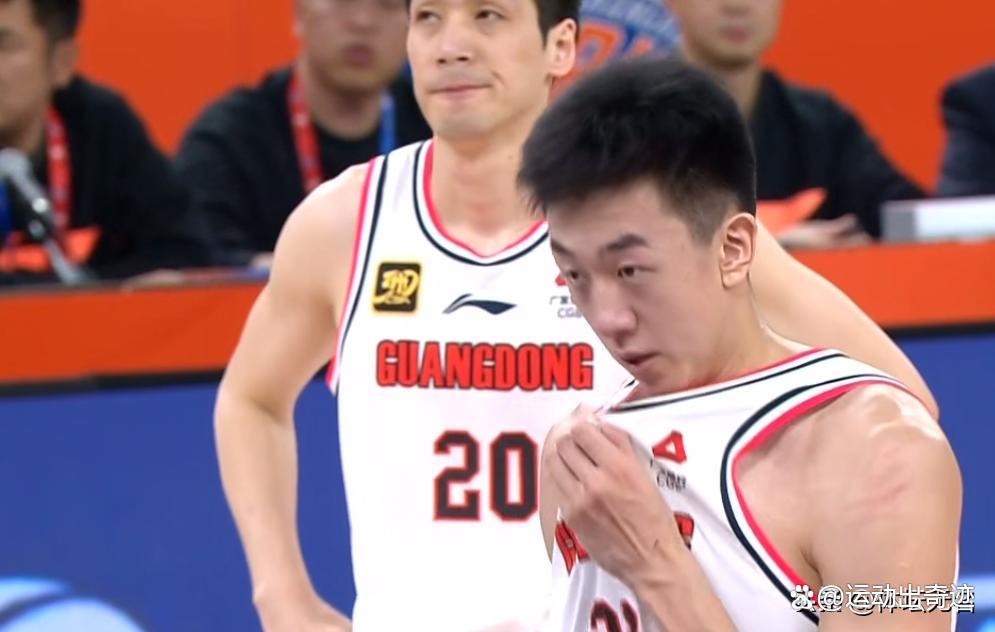 今晚山东男篮绝杀压哨——CBA季后赛节点到来，引发热议，数据趋势出现新变化的简单介绍