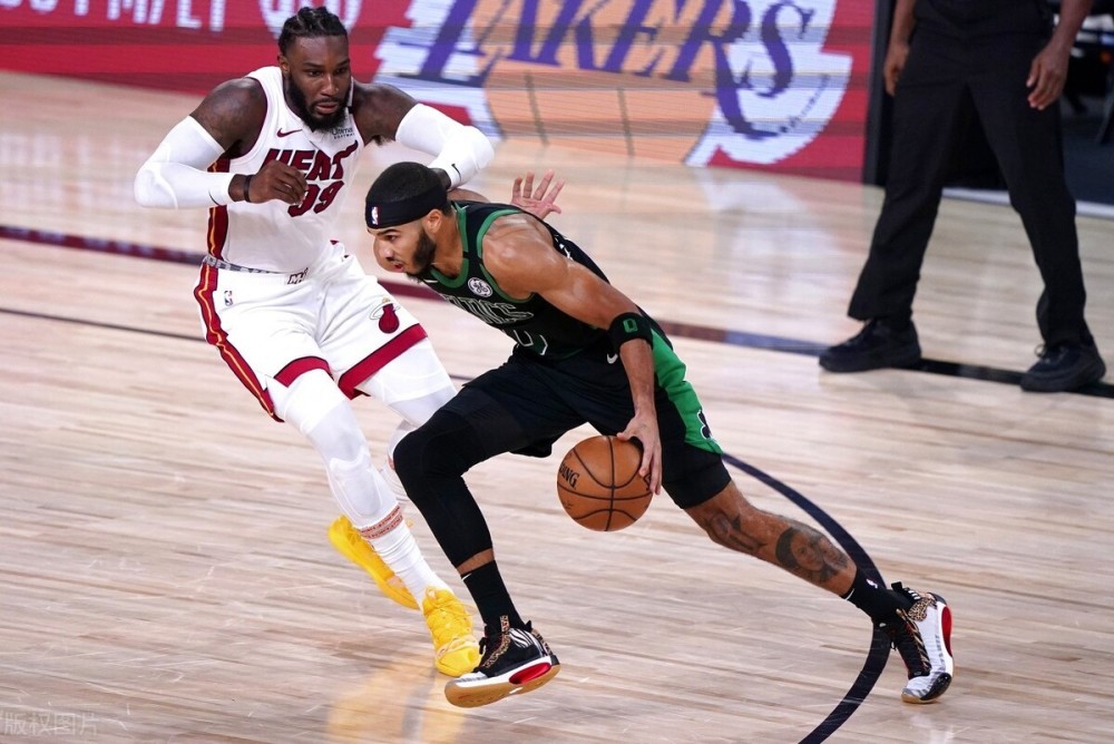 关于国际比赛日曼联调整名单以备NBA总决赛；手感冰凉环节打磨；压力陡增；球探报告显示潜力的信息