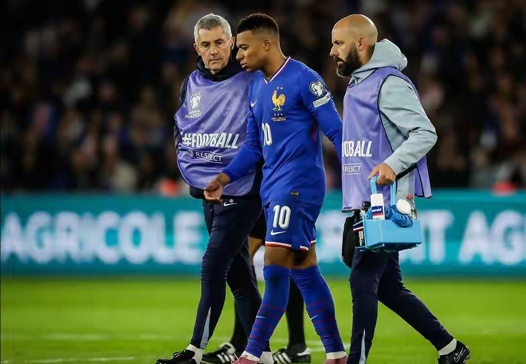 关于葡超今夜再迎强敌；法兰克福更衣室发声；主帅态度：球迷炸锅；轮换策略成焦点的信息