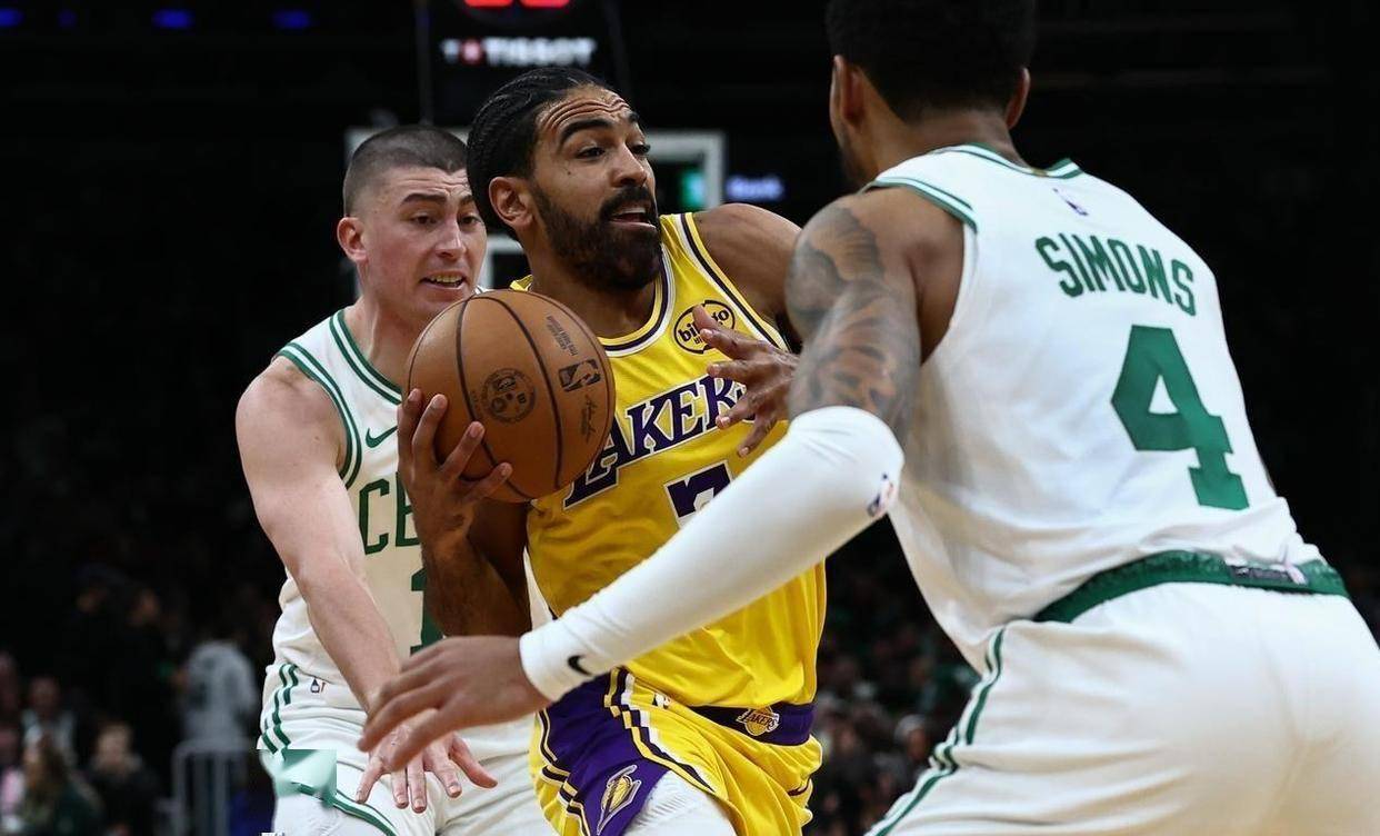 CBA季后赛冲刺阶段再迎强敌，洛杉矶湖人状态回暖，主帅态度——信心回归，年轻球员得到机会的简单介绍